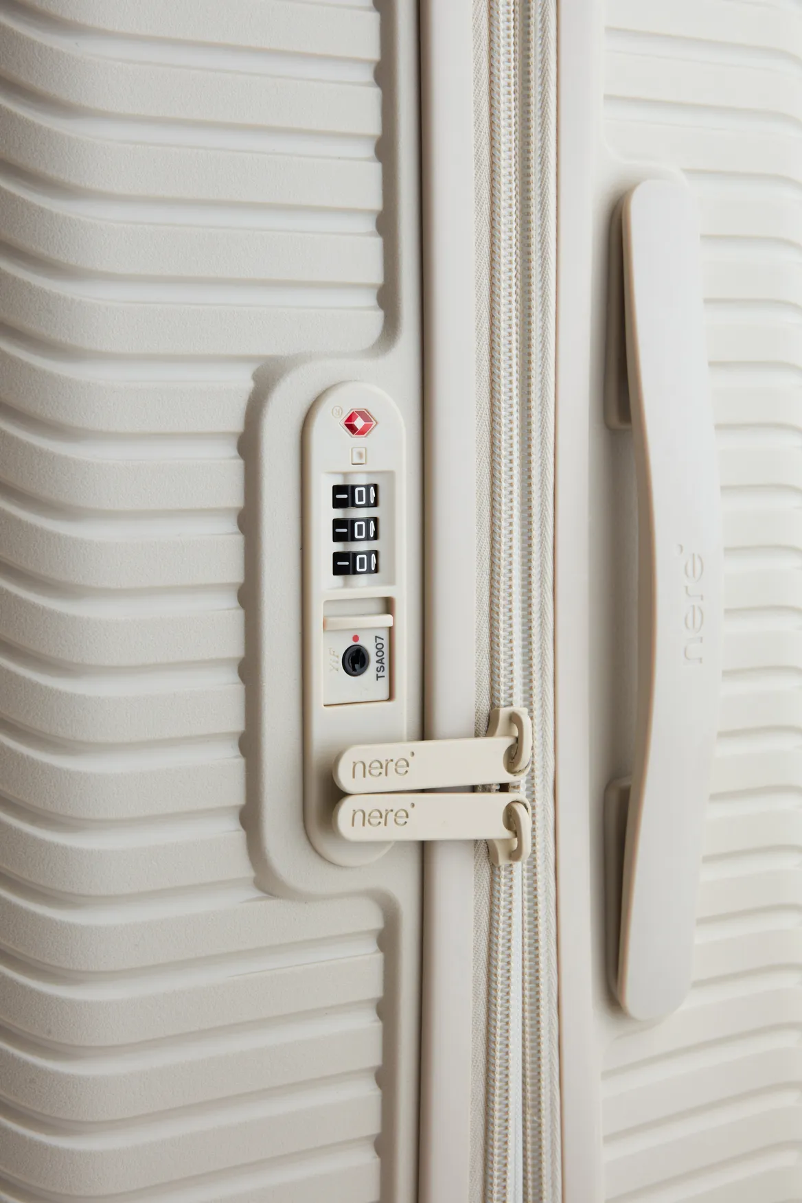Bondi Check-In 80cm Suitcase Strandbags