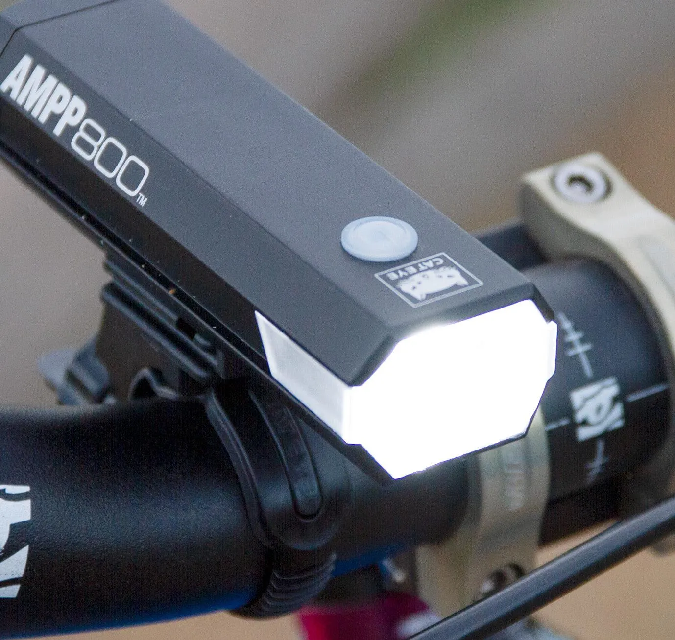Cateye AMPP 800 Front Light (Black)