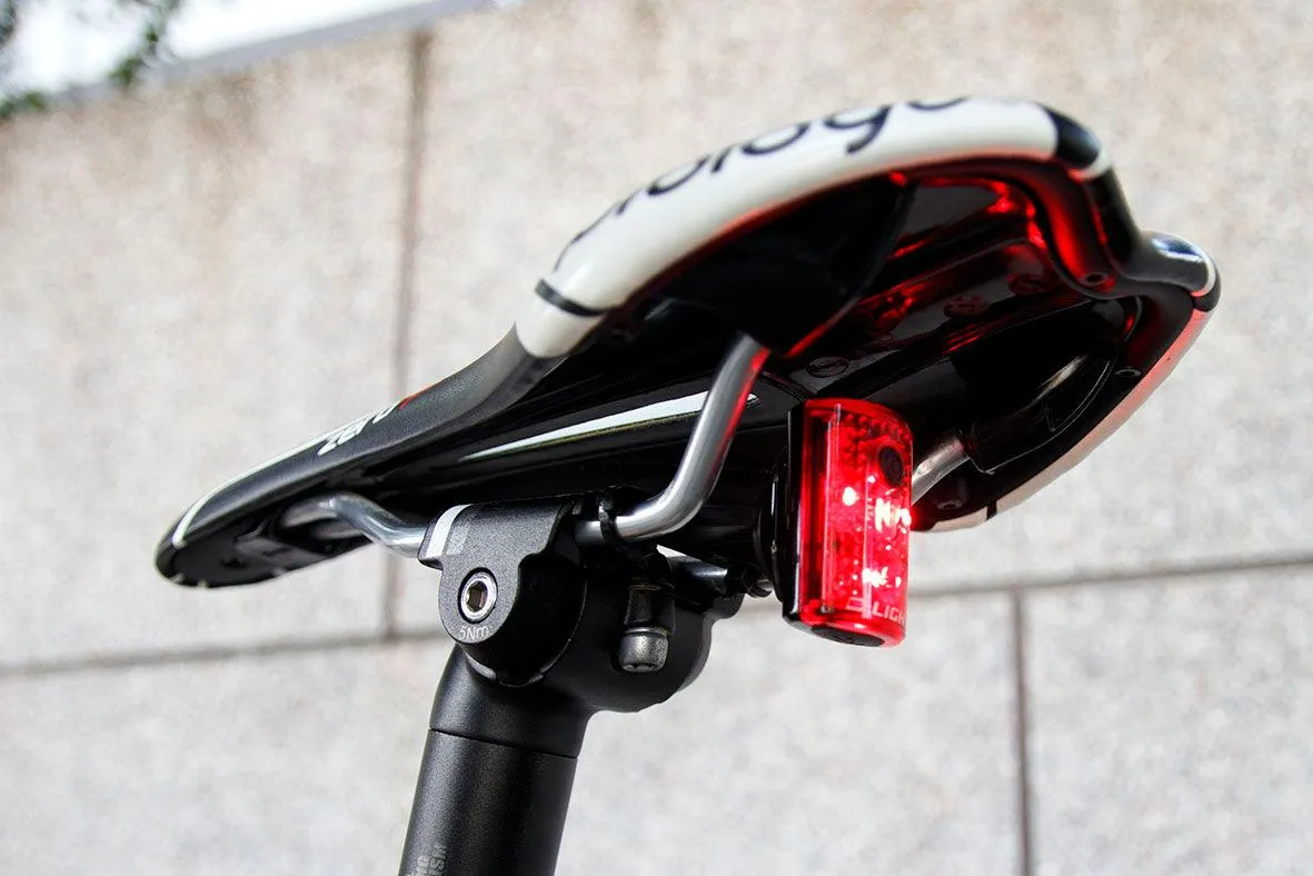 D-Light CG-211R2 Reachargeable Rear Light