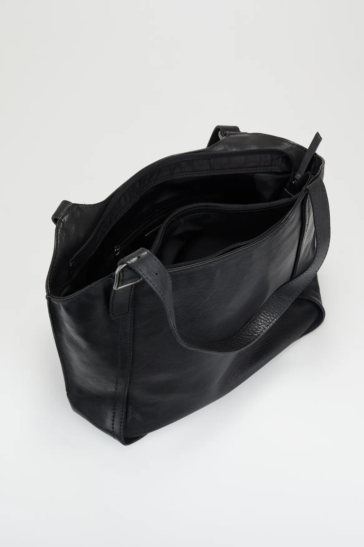 Maya Leather Buckle Tote Bag Strandbags