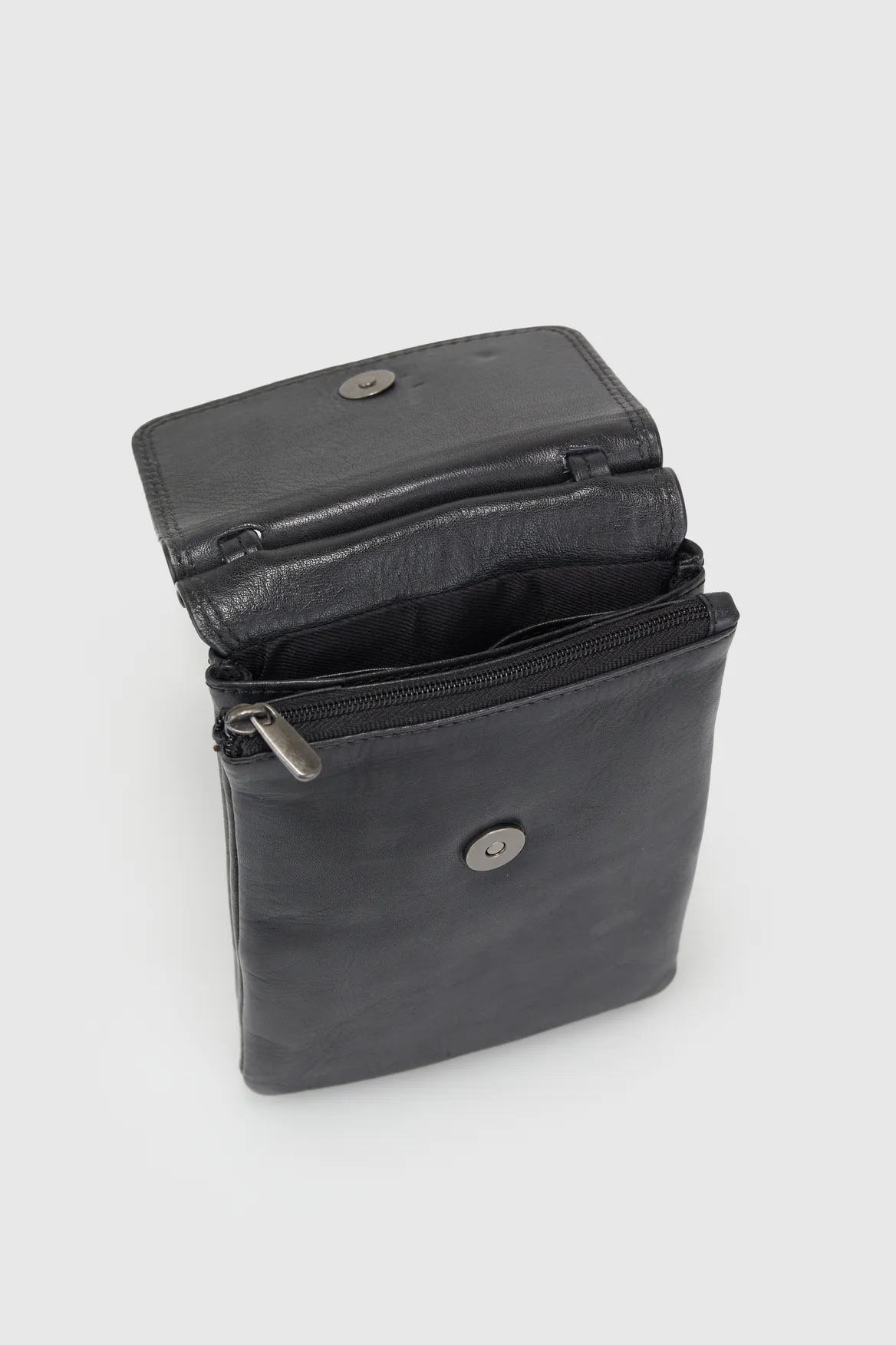 Maya Leather Phone Crossbody Strandbags