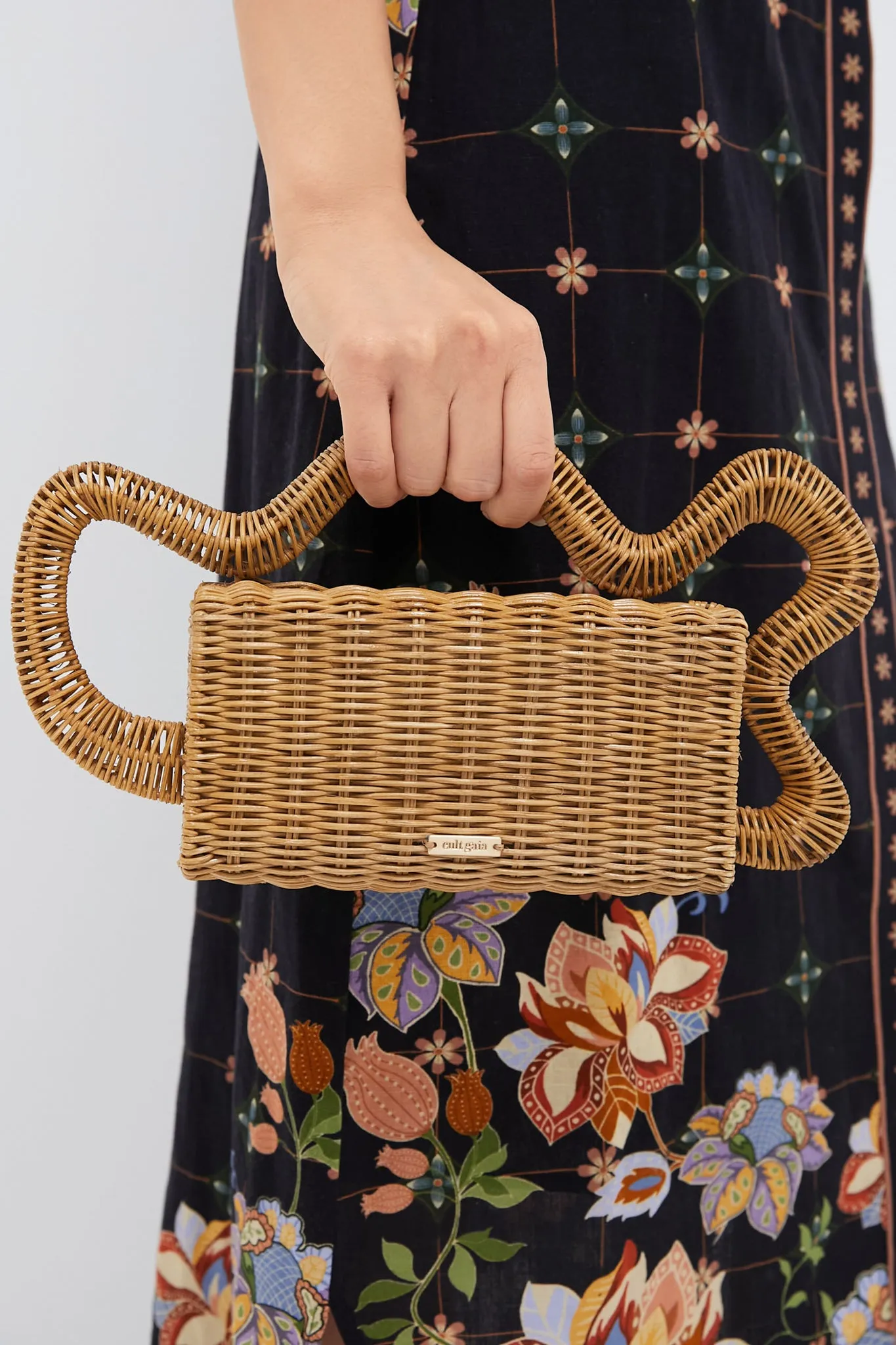 Natural Elsa Clutch