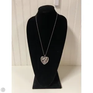 Necklace Pendant By Clothes Mentor, Size: 1